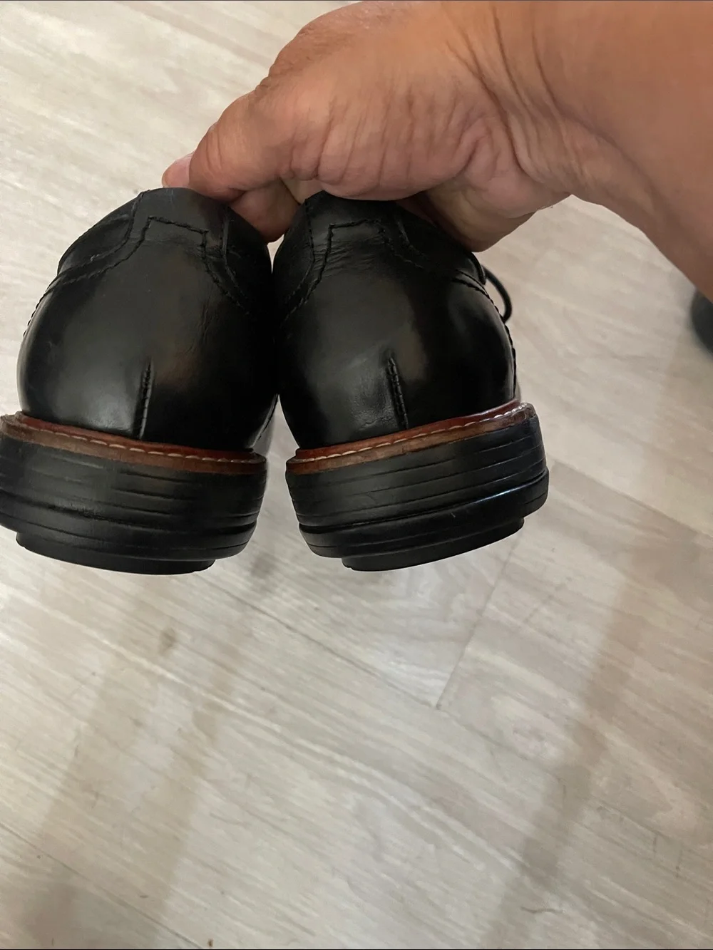 Men's Black Leather Wingtip Derby Dress Shoes